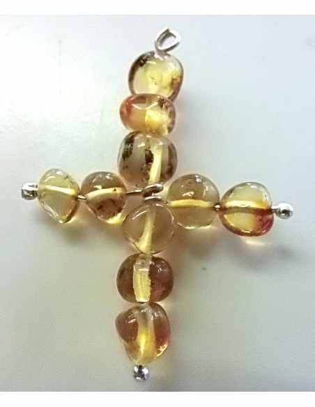 Croix en ambre