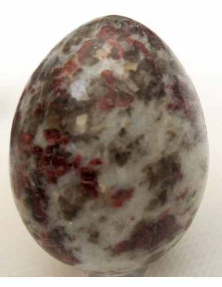 Rubelite tourmaline rouge oeuf
