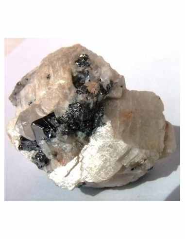 Molybdenite pierre