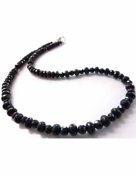 Spinelle noire collier 47 et 30mm Spinelle noire collier 47 et 30mm
