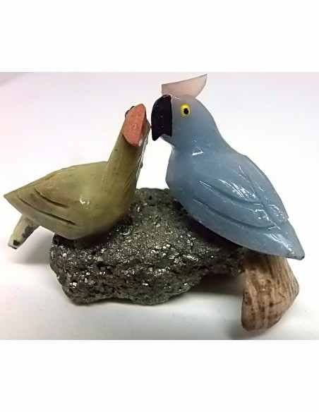 Deux oiseaux  en pierre