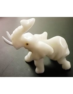 Elephant en agate blanche 2