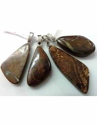 Tantalite, Opale pendentif