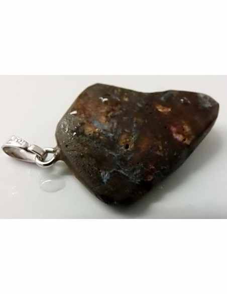 Tantalite, Opale pendentif