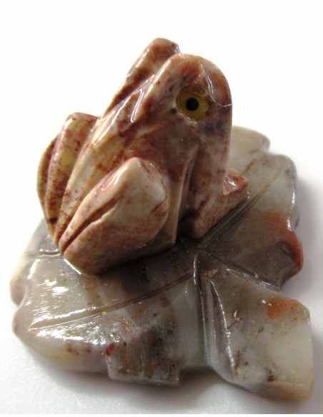 Crapaud sur feuille steatite