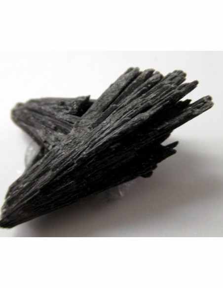 Taramite mineral