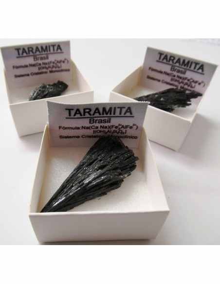 Taramite mineral
