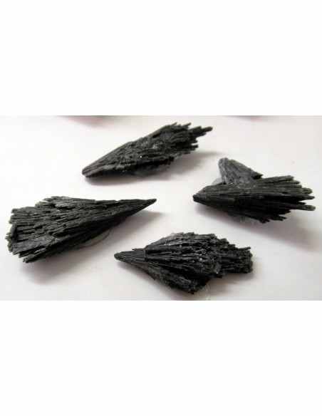 Taramite mineral