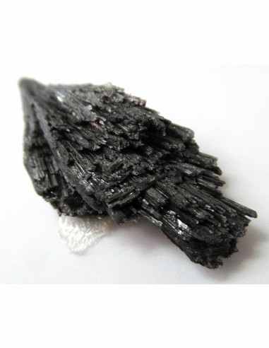 Taramite mineral