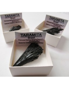Taramite,Taramita mineral 2