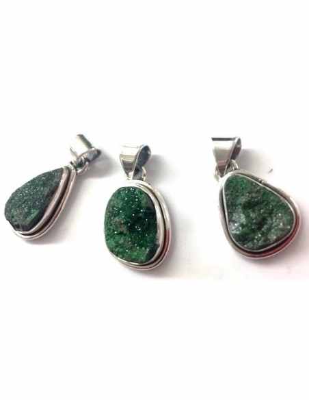 Uvarowite cristalise pendentif