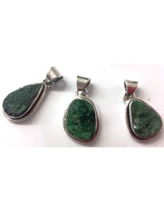 Uvarowite cristalise pendentif
