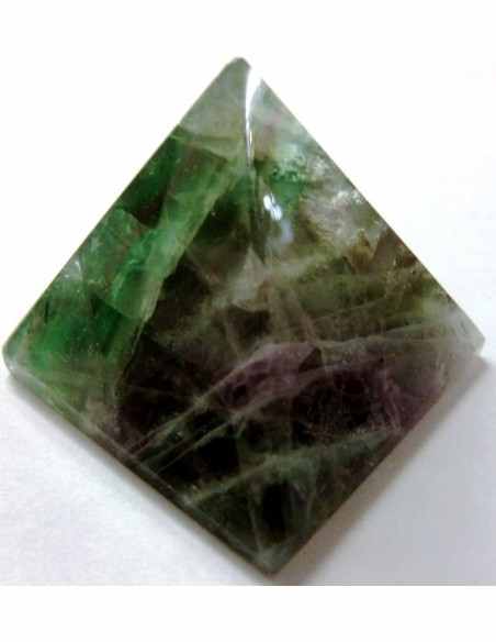 Fluorite pyramide 39mm