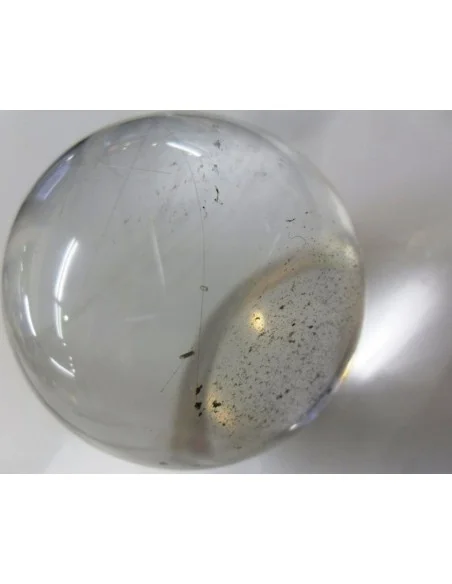 Sphere en quartz aux rutiles Sphere en quartz aux rutiles