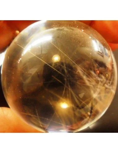 Sphere en quartz aux rutiles