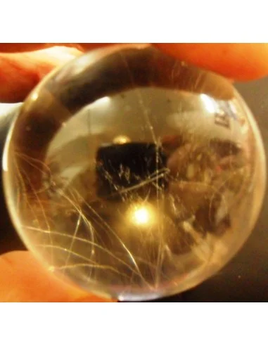 Sphere en quartz aux rutiles