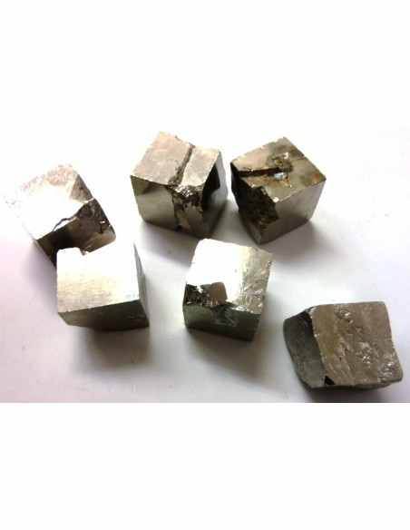Pyrite cube 16 a 19mm Pyrite cube 16 a 19mm
