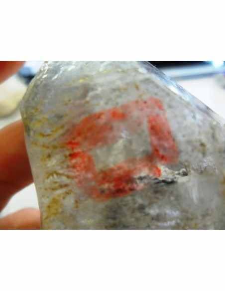 Quartz sceptre bipointé avec goutte d'eau Quartz sceptre bipointé avec goutte d'eau