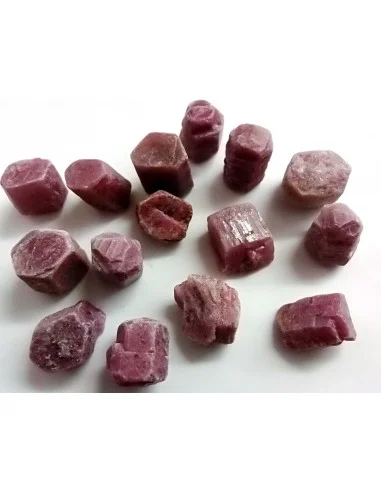 Spinelle rouge brute