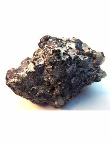 polybasite-avec pentladite cristallisee