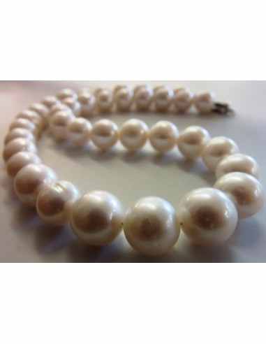 Collier perles blanches 10 a 12mm
