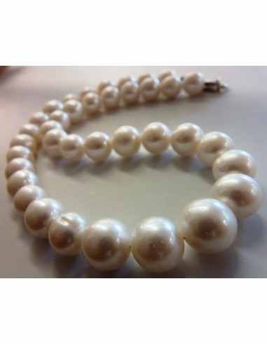 Collier perles blanches 10 a 12mm