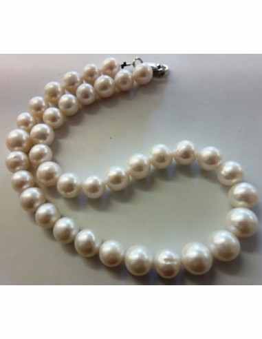 Collier perles blanches 10 a 12mm