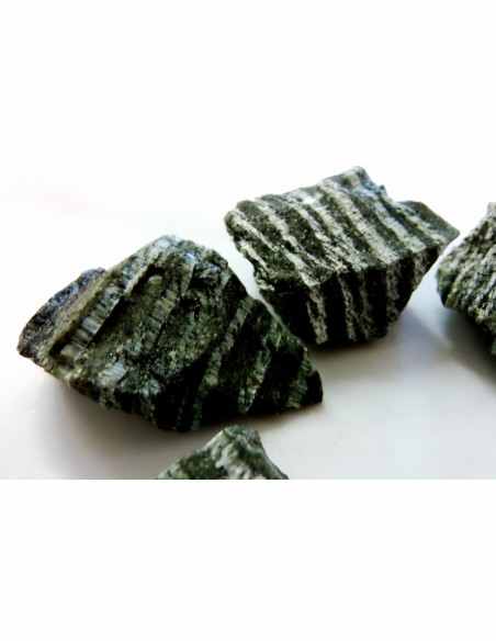 Galet Serpentine oeil d'argent mineral Galet Serpentine oeil d'argent mineral