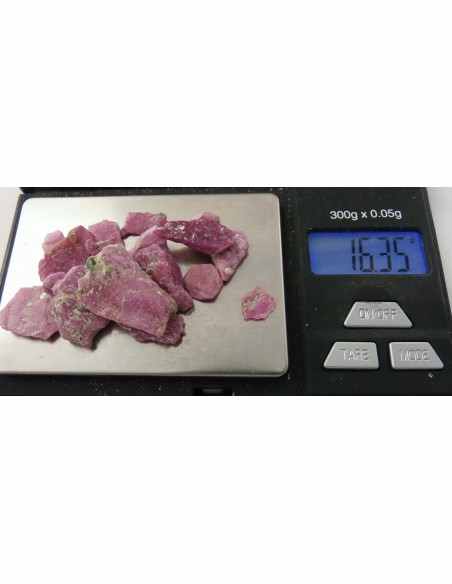 Boite avec 10 à 15 rubis Inde