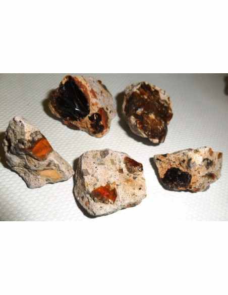 Opale de feu brut sur gangue Opale de feu brut sur gangue