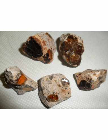 Opale de feu brut sur gangue