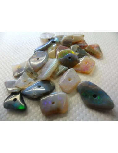 Opale noble pierres percées