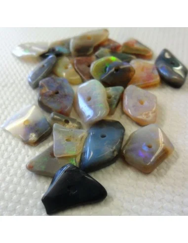 Opale noble pierres percées