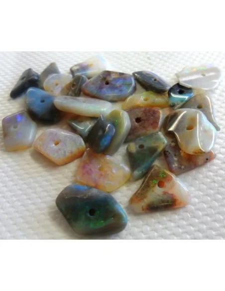 Opale noble pierres percées