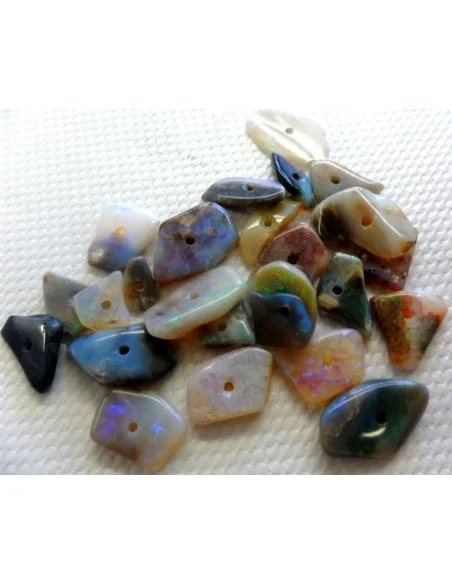 Opale noble pierres percées