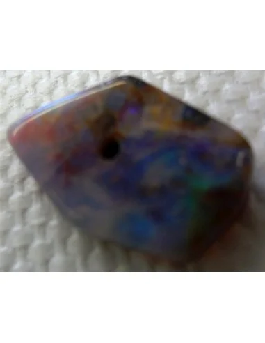 Opale noble pierres percées
