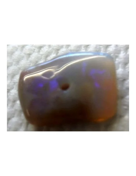 Opale noble pierres percées