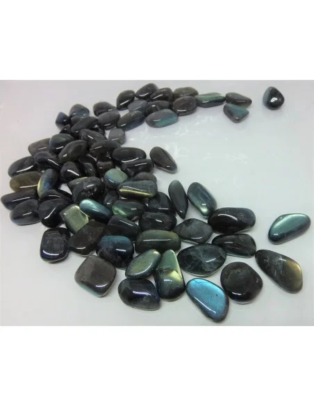 Labradorite polis Labradorite polis
