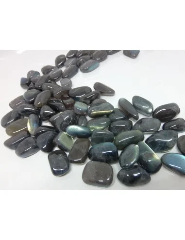 Labradorite polis