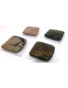 Pyroxmangite losange perce