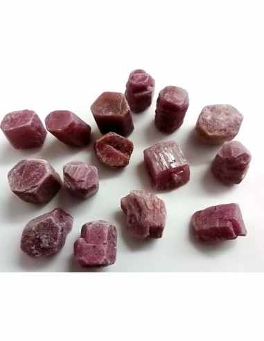 Spinelle rouge brute