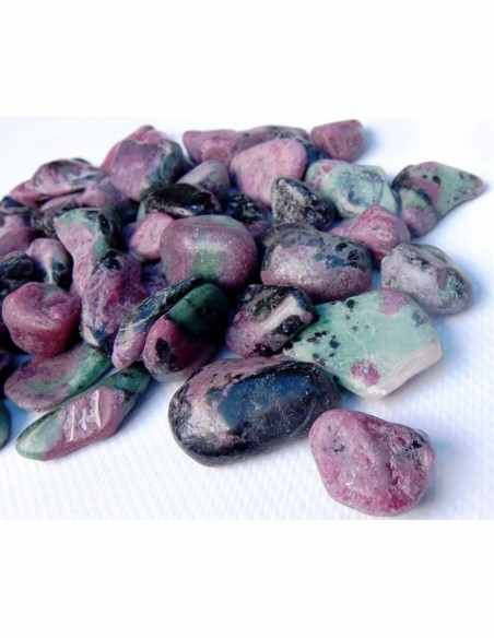 Zoisite rubis pierre Zoisite rubis pierre