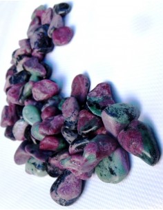 Zoisite rubis pierre 2