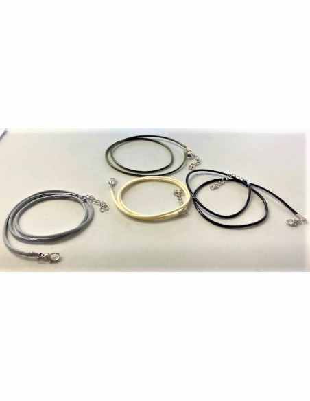 Cordon en cuir avec fermoir en metal