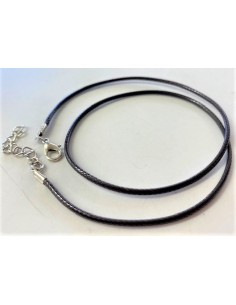 Cordon en cuir avec fermoir en metal