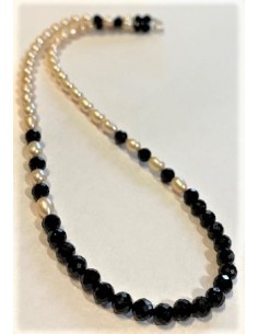 Collier spinelle noire, perles