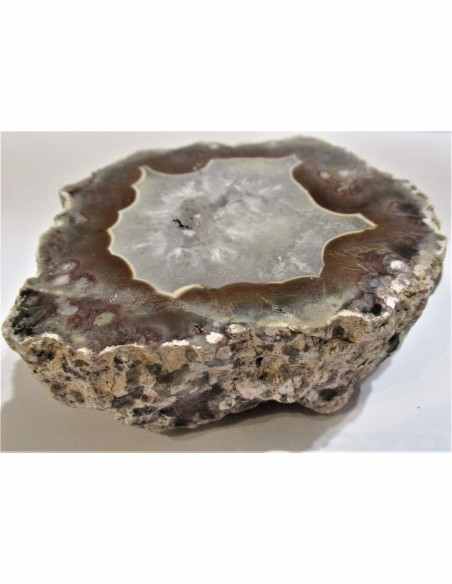 Agate rouge au noyau de quartz