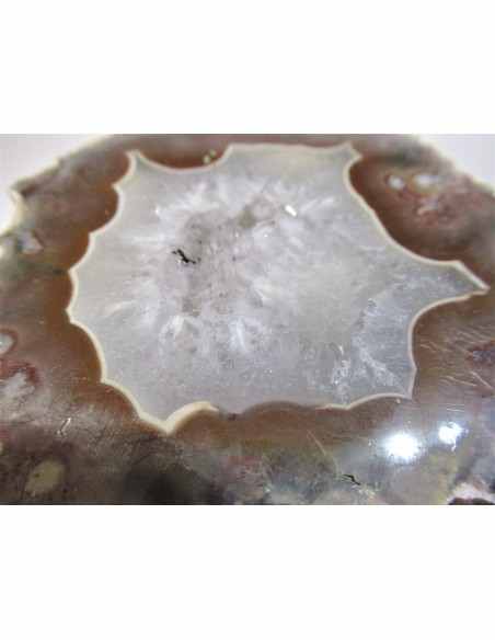 Agate rouge au noyau de quartz