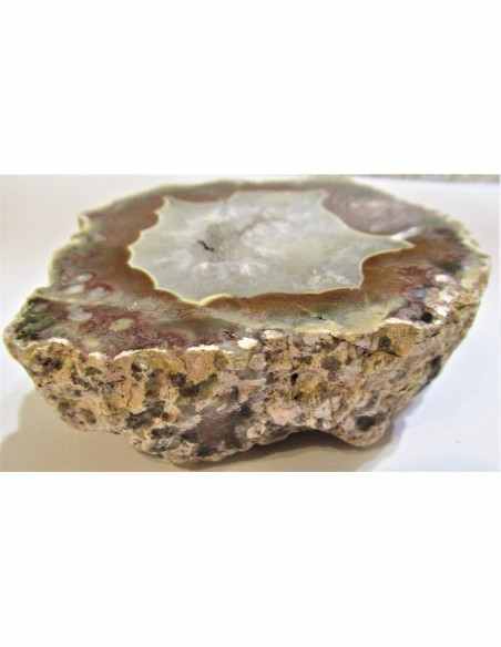 Agate rouge au noyau de quartz