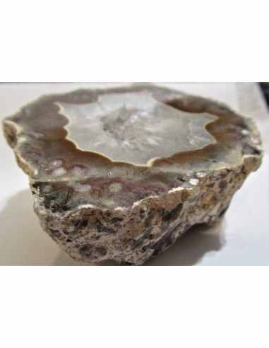 Agate rouge au noyau de quartz